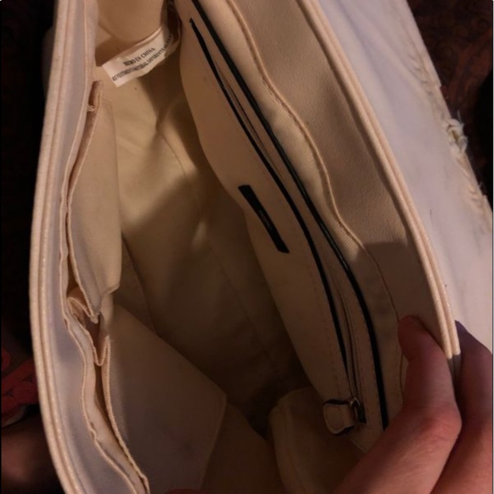 Purse - Picture 3 of 4